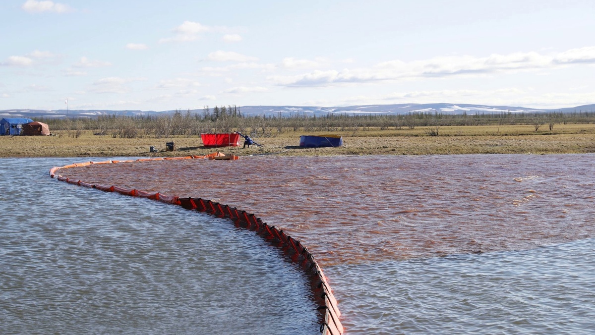 Боновое заграждение на реке Амбарной