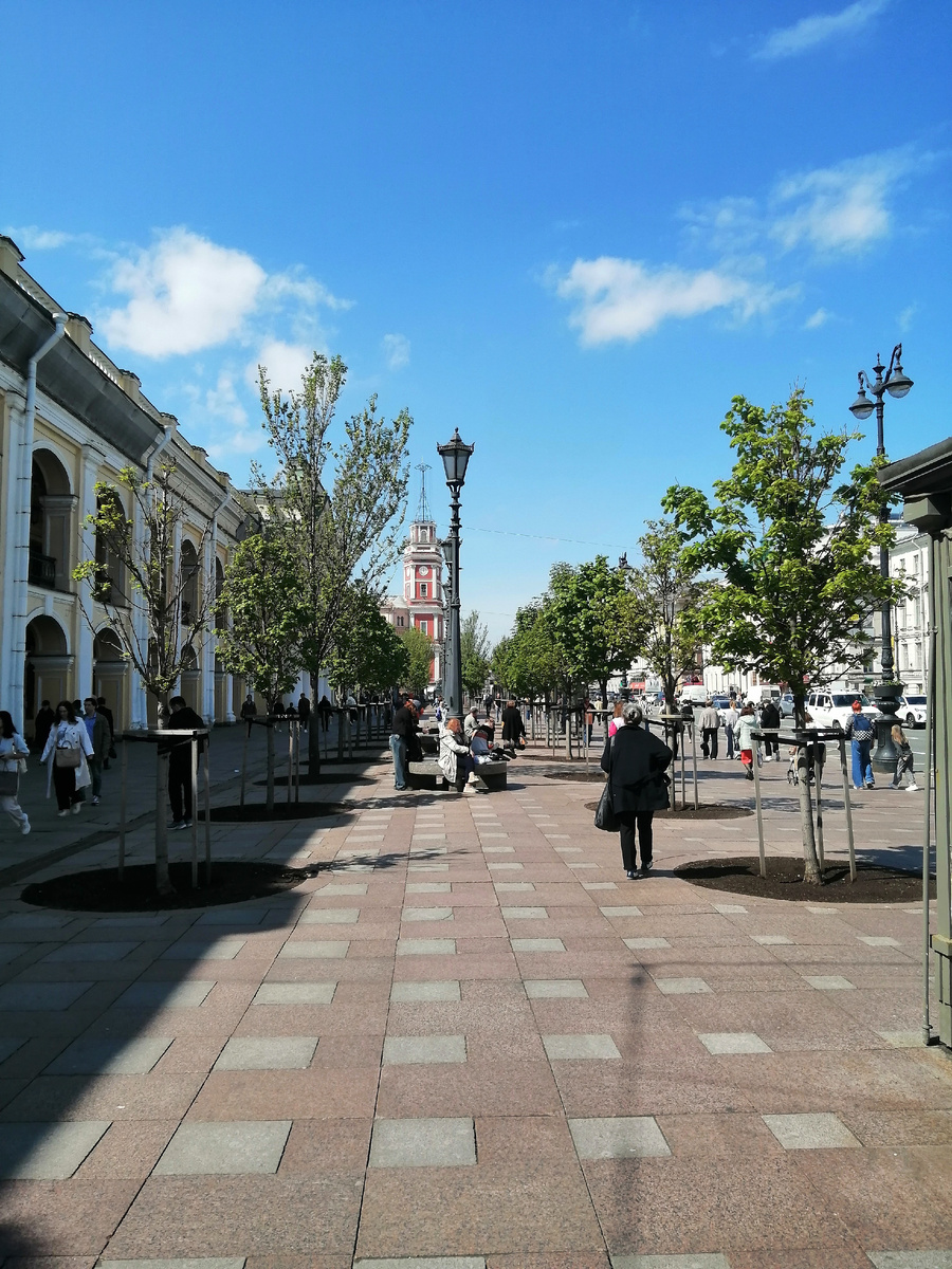 У Гостиного двора