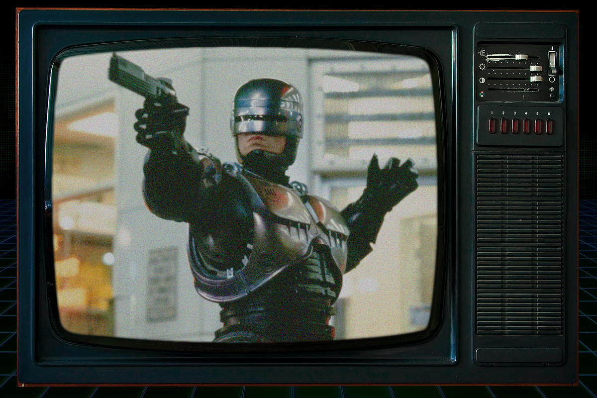 В детстве фильм Робокоп казался очень крутым. Да и сейчас он очень крут, особенно когда начинаешь видеть в нем качественную сатиру помимо боевика