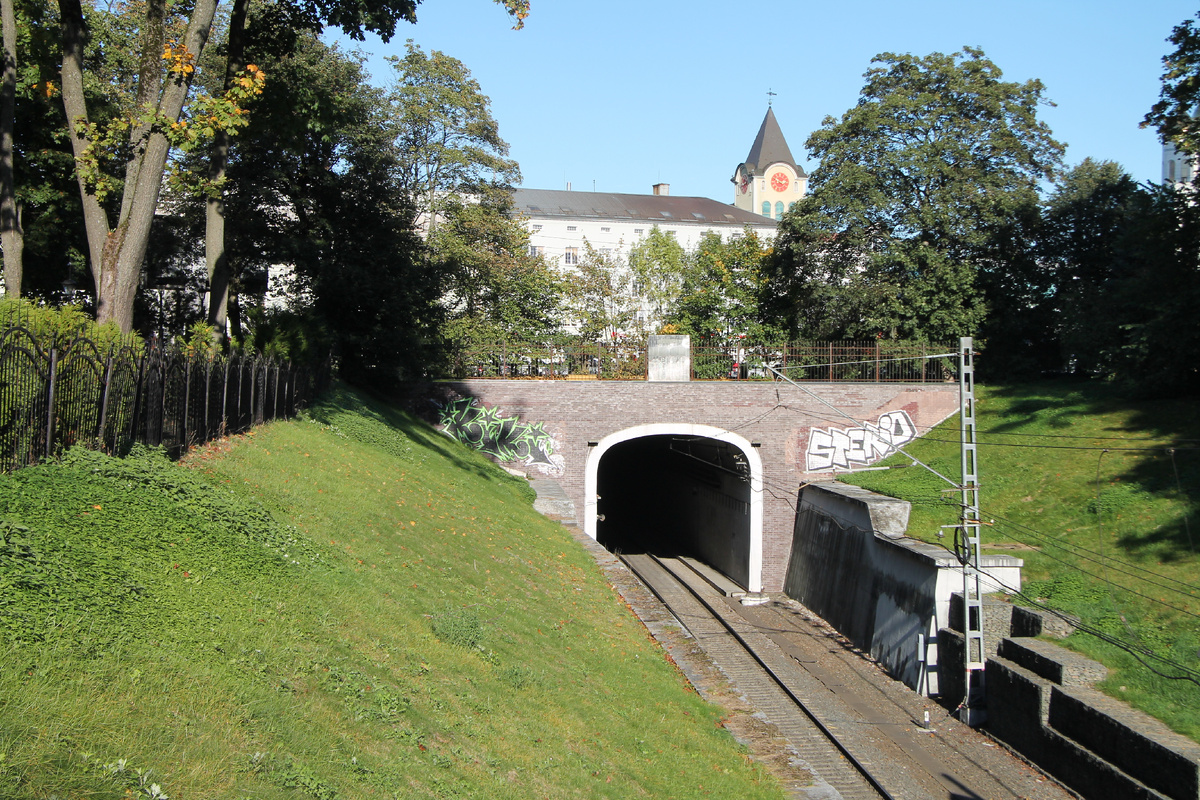 Тоннель между Северным и Южным вокзалами. Калининград