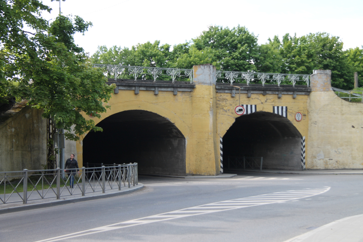Тоннель под железнодорожным мостом. Черняховск