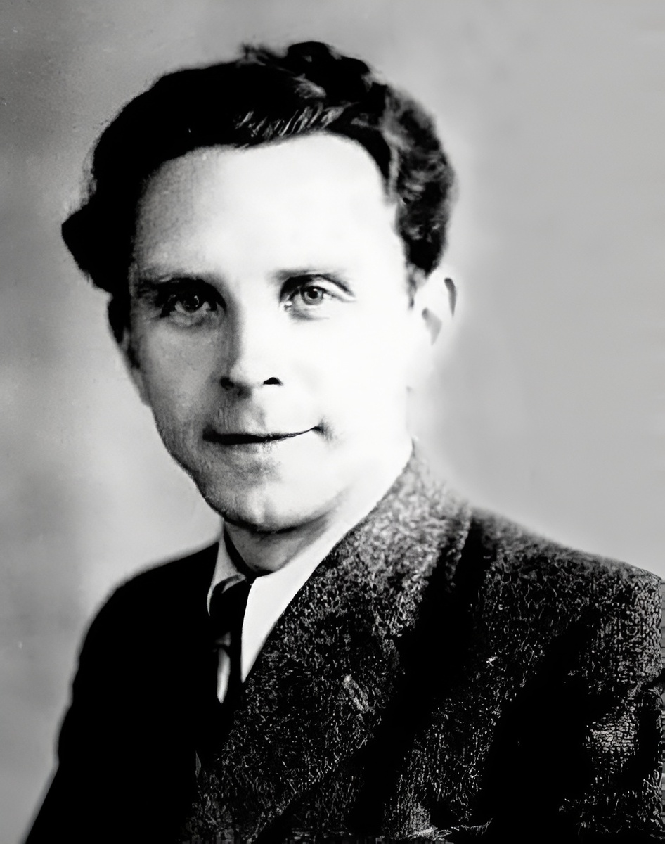 Александр Борисов в молодости