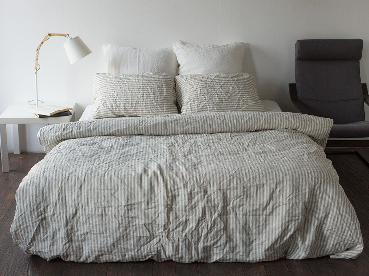 В таком виде хочется постель когда ложишься спать