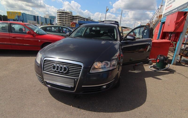 Главное оружие покупателя — правильные вопросы. Они помогут выявить скрытые дефекты, узнать реальную историю авто и, конечно же, сбить цену. В этой статье разберём  ключевые вопросы, которые стоит задать продавцу перед покупкой.