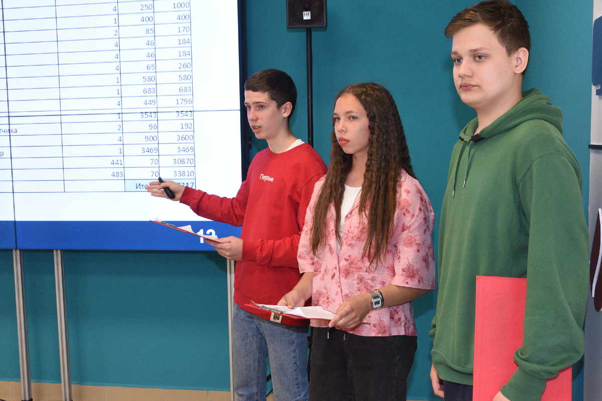 Артём Жарков, Злата Опёнышева и Макар Беушев