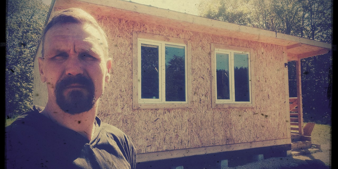 Когда все планы рушатся: как я за один месяц построил дом, не имея людей и денег