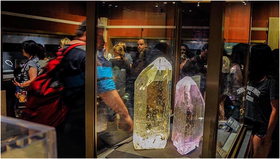 Кристаллы топаза в Зале Хукер