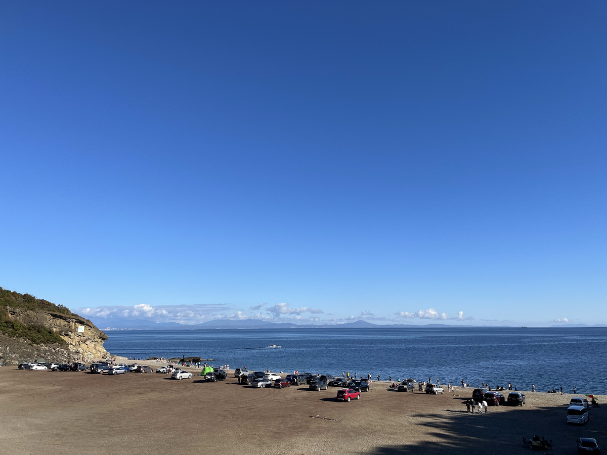 Известная достопримечательность - бухта "Стеклянная"