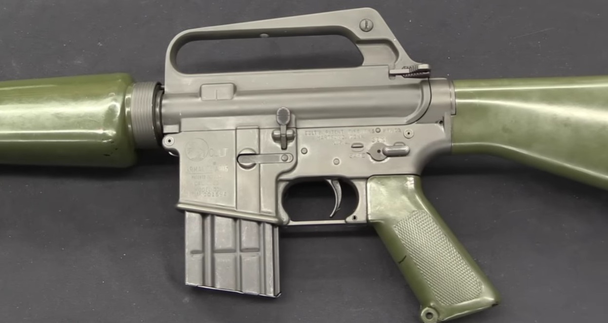 Ствольная коробка, вид слева.