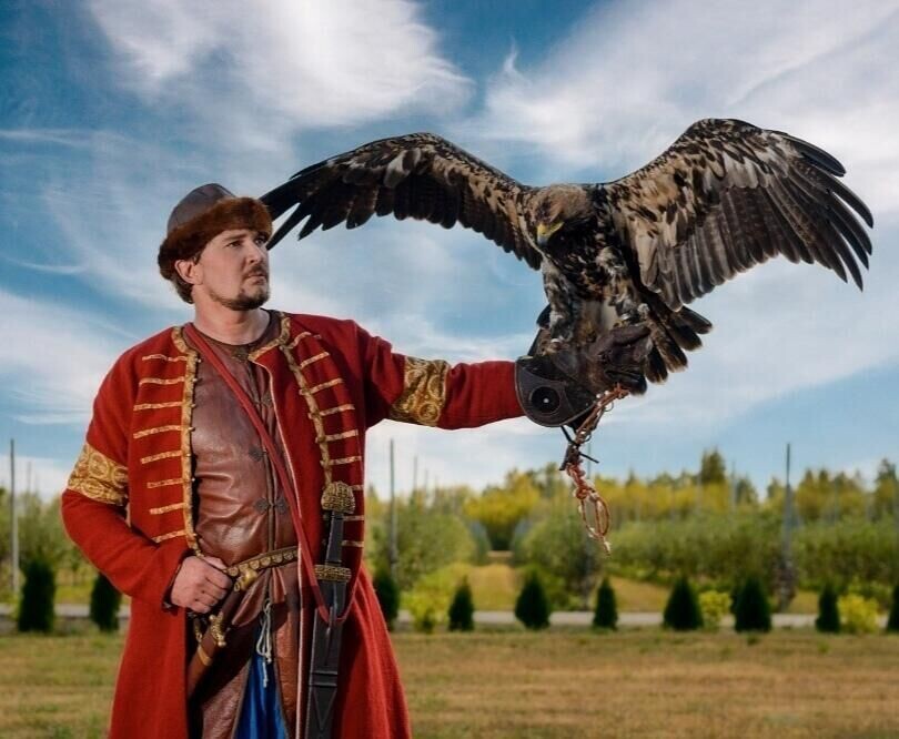 Место соколиной охоты московских князей/русских царей с XV века. В общем, корни названия района понятны :-)