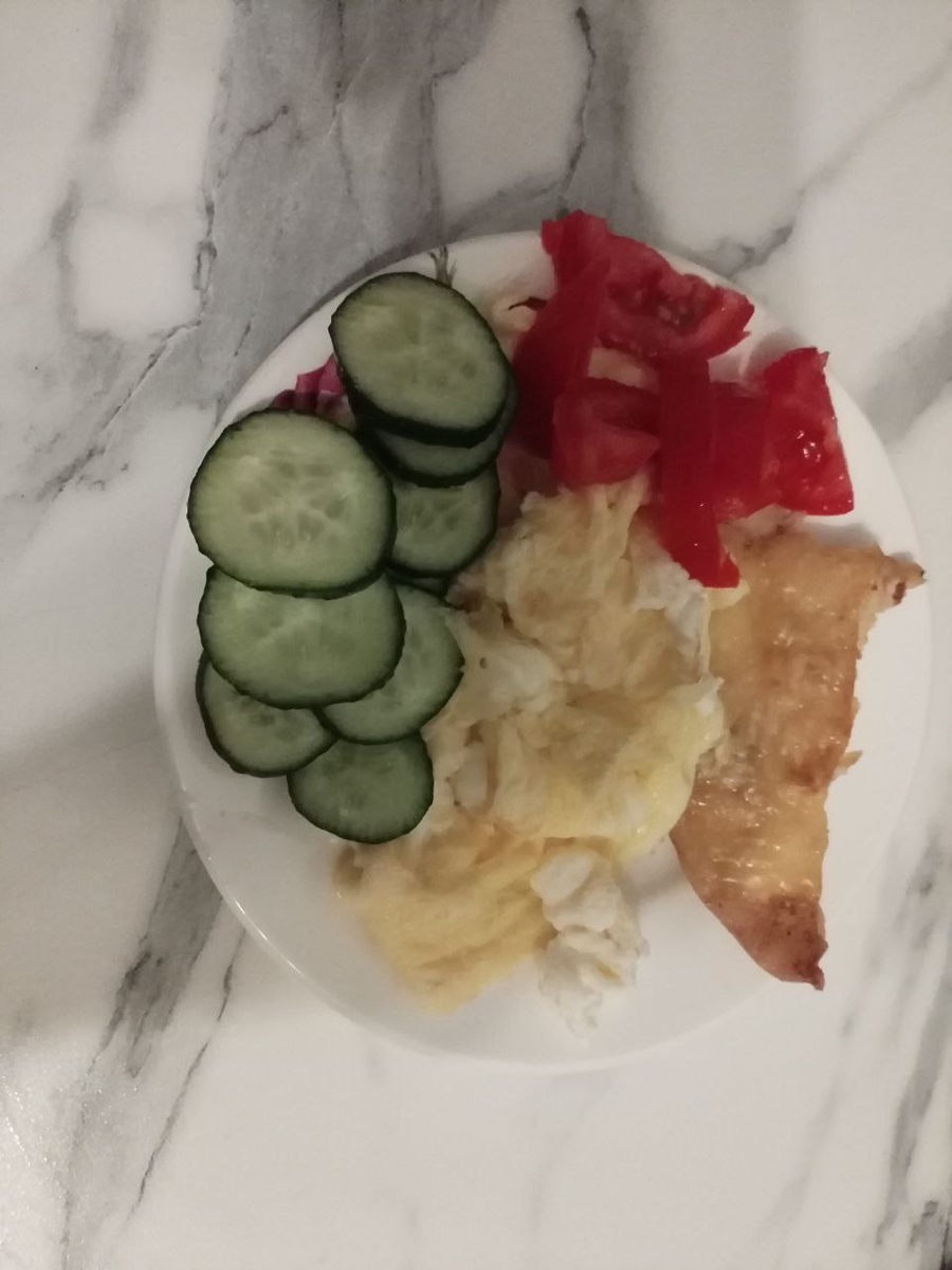 Б:27 Ж:23 У:8 358кКал.