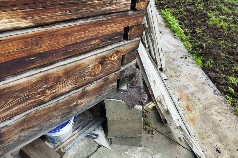 Дожили! С мая этого года дачникам надо регистрировать все, даже теплицы и туалеты, а иначе их ждёт приличный штраф