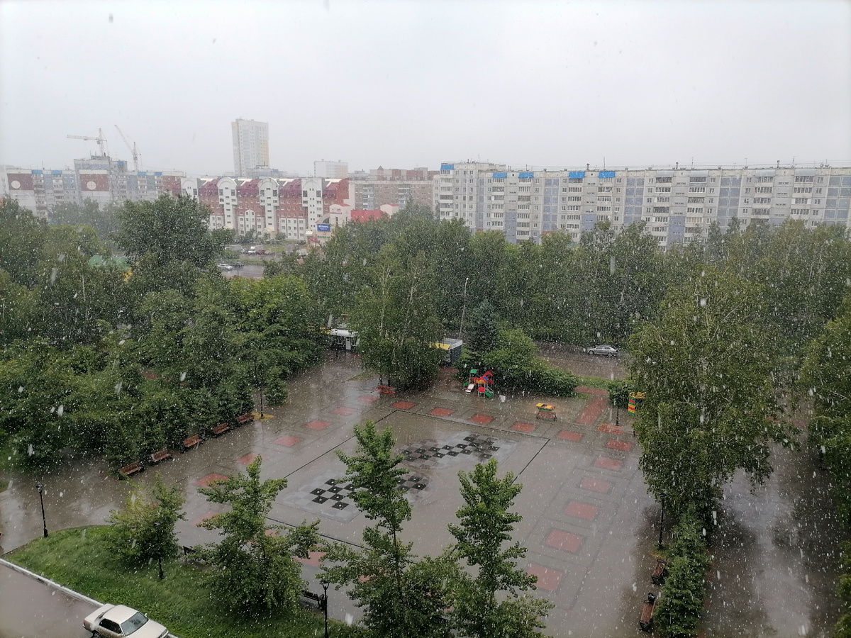 и дождь, и снег