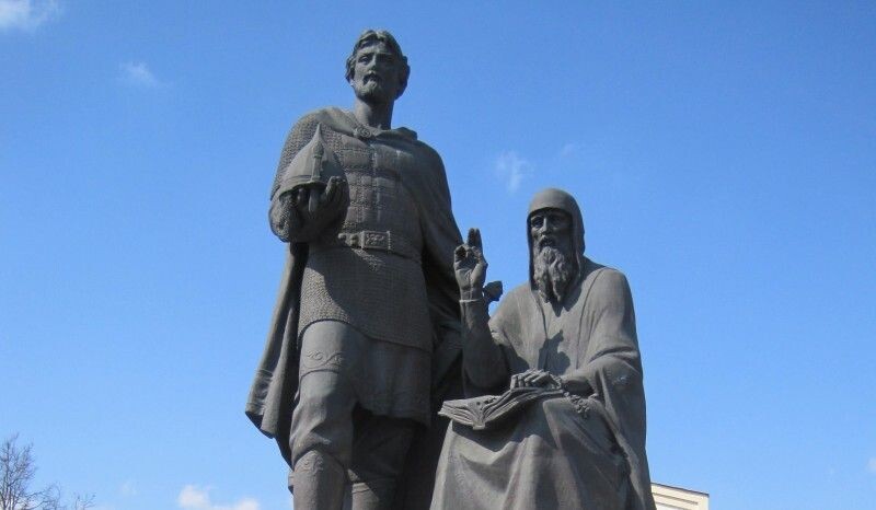 Памятник Юрию в Звенигороде.