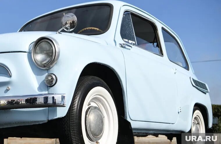 Раритетную машину готовы продать за 45 тысяч рублей. Фото: Владимир Жабриков © URA.RU