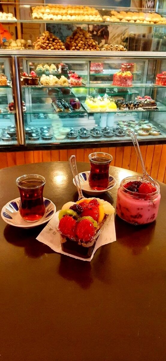 Чаепитие с десертом