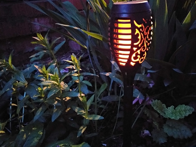 Фонарик вблизи