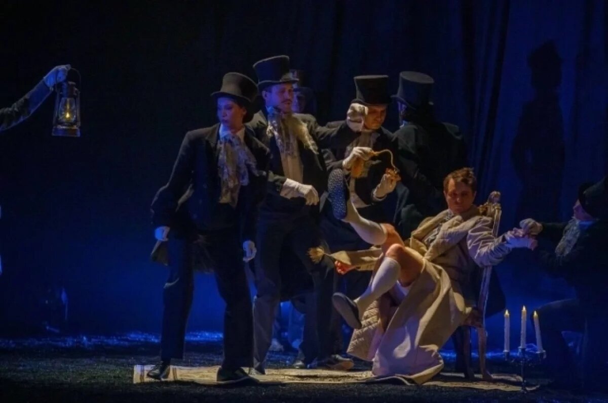    Зрители увидели трогательную постановку «Онегин» Сургутского музыкально-драматического театра.