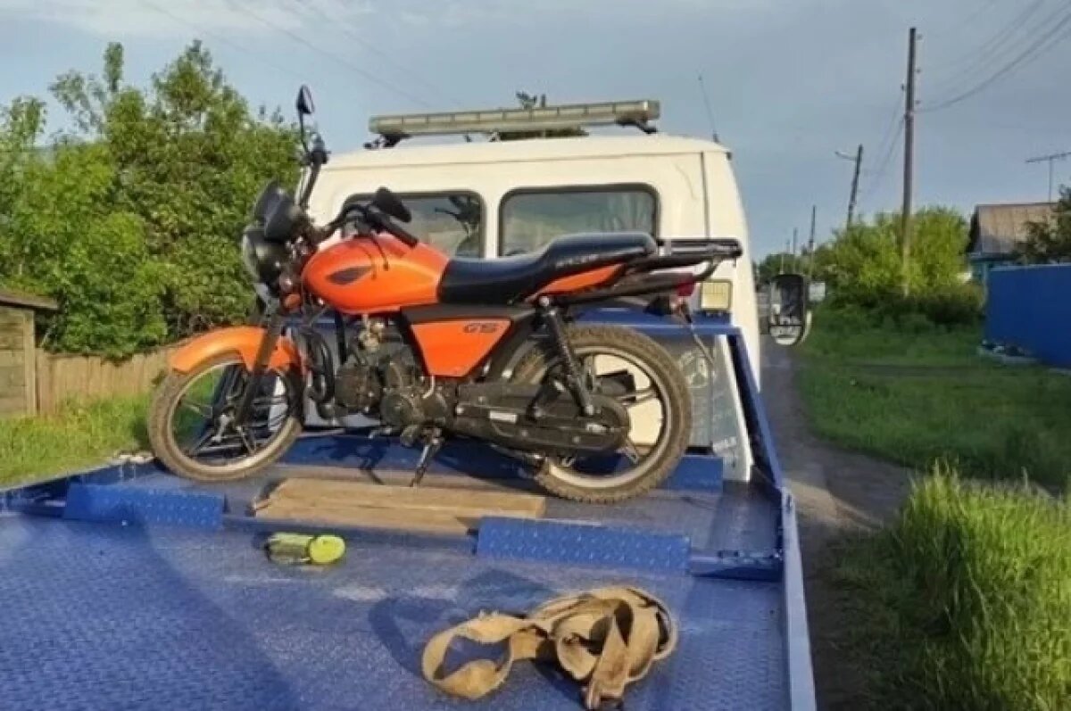    Под Новосибирском двух подростков поставят на учет за езду на мотоциклах