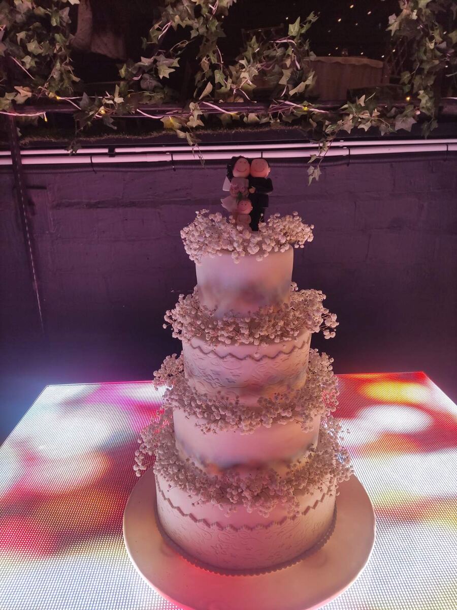 Свадебный торт. Свадьба брата мужа в Белграде.