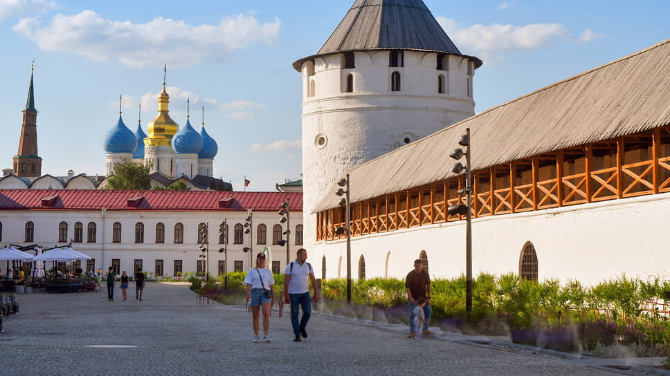 Казань обогнала Москву по числу бронирований на июньские праздники.📷Фото: Александр Манзюк / Коммерсантъ