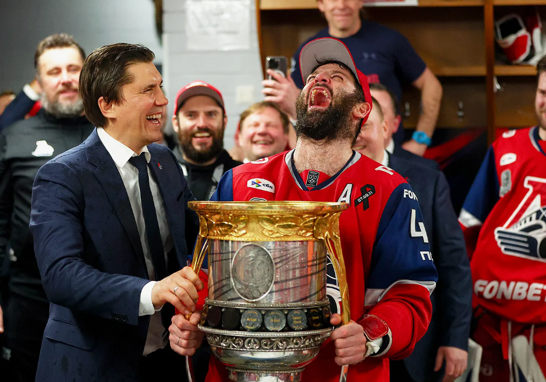 Александр Радулов стал самым ценным игроком победного для "Локомотива" Кубка Гагарина-2025, но следующий сезон может провести в СКА. Фото: соцсети