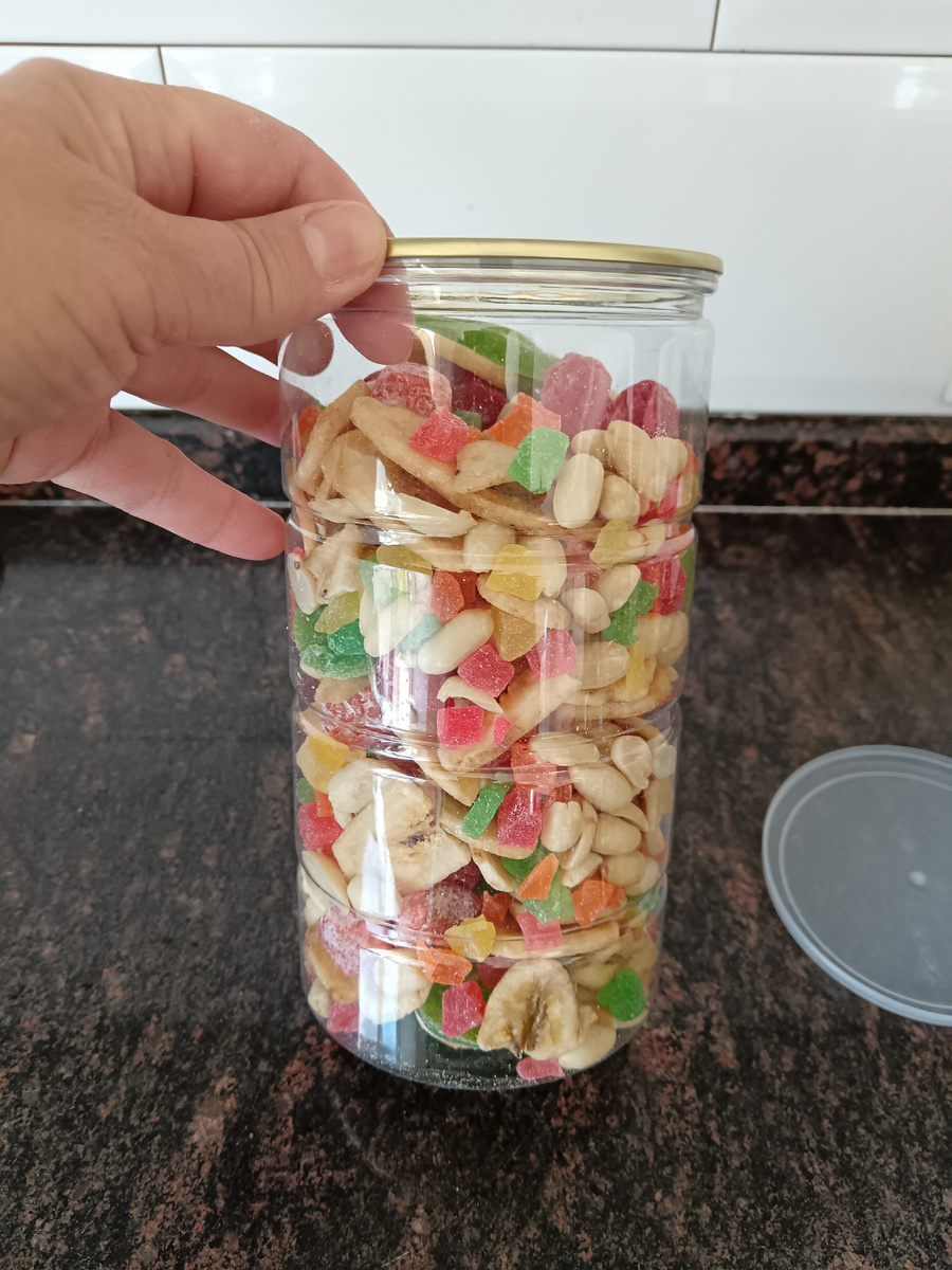 1 кг стоит 690 руб.