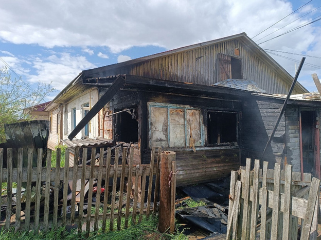    Два пожара за три дня в Слободском районе: ущерб превысил миллион рублей из-за проблем с электропроводкой