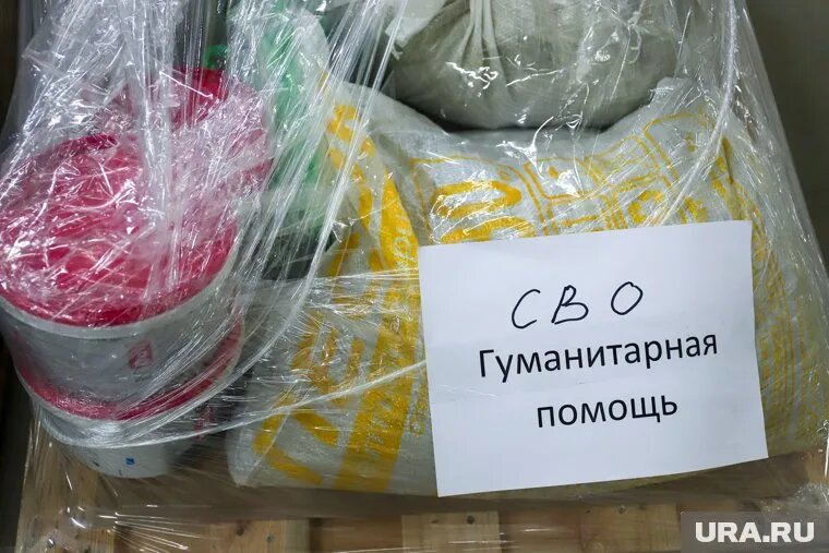 Пожилая челябинка уже 18 раз съездила на передовую. Фото: Размик Закарян © URA.RU