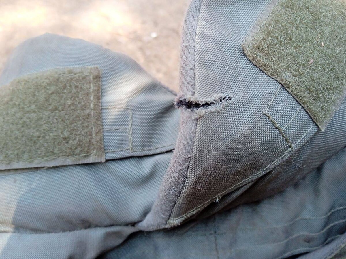 Я думаю, не надо объяснять, что было бы, если бы на пути этого осколка встал не наш воротник, а позвонок…