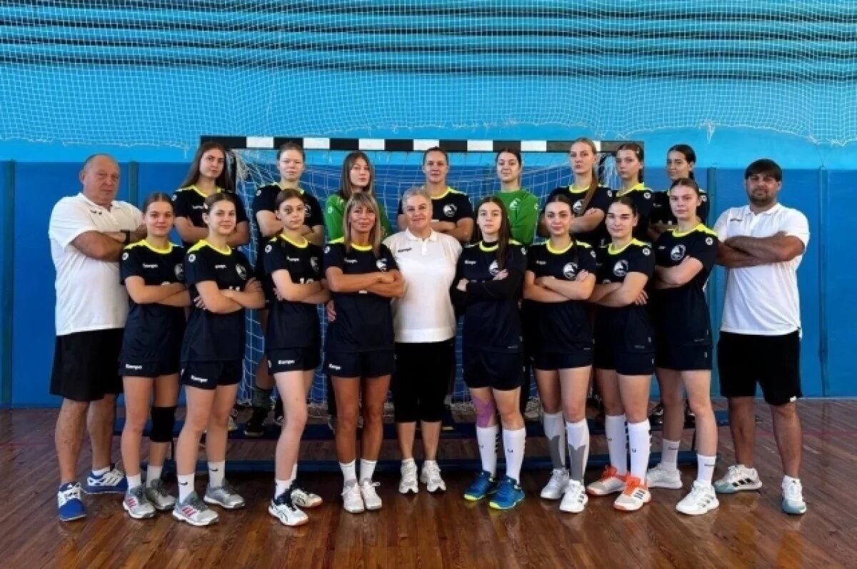    Гандболистки брянского «Сокола» завершили сезон в высшей лиге на 10 месте