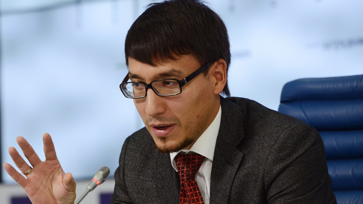 Абзалов считает, что вклады граждан летом 2025 окажутся под ударом