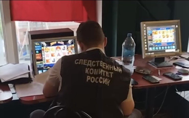    В Орске накрыли очередное незаконное казино, работающее в жилом районе города