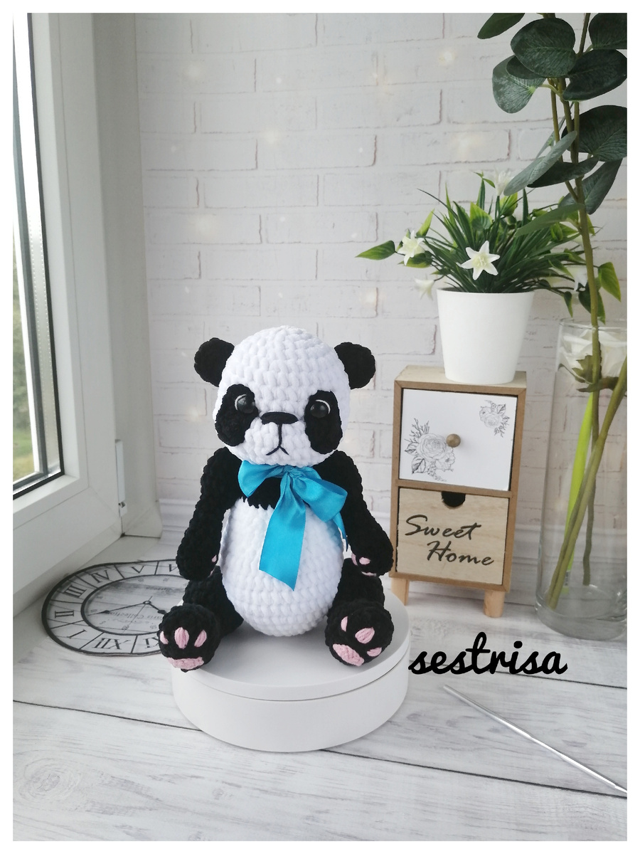 Первая работа из плюшевой пряжи