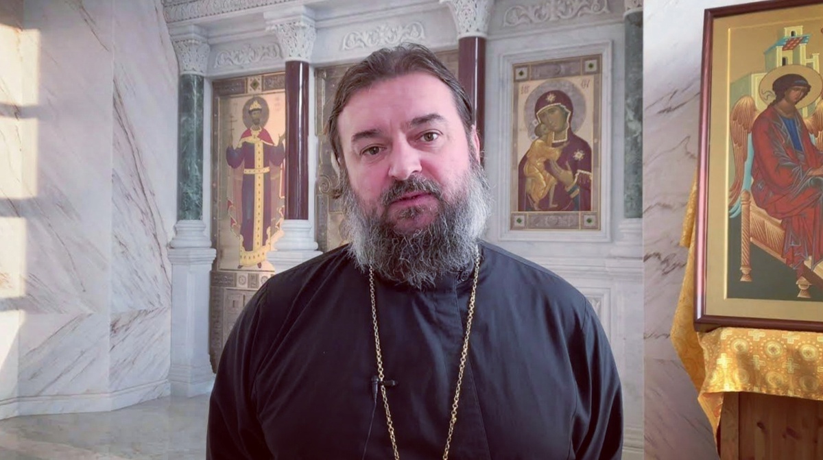 Андрей Ткачёв — протоиерей, настоятель Храма Троицы Живоначальной в Хохлах, писатель, телеведущий, блогер, миссионер.