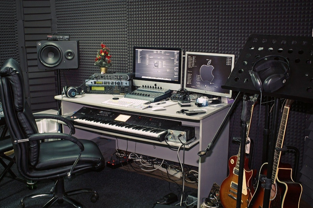 Купить песню в Санкт-Петербурге