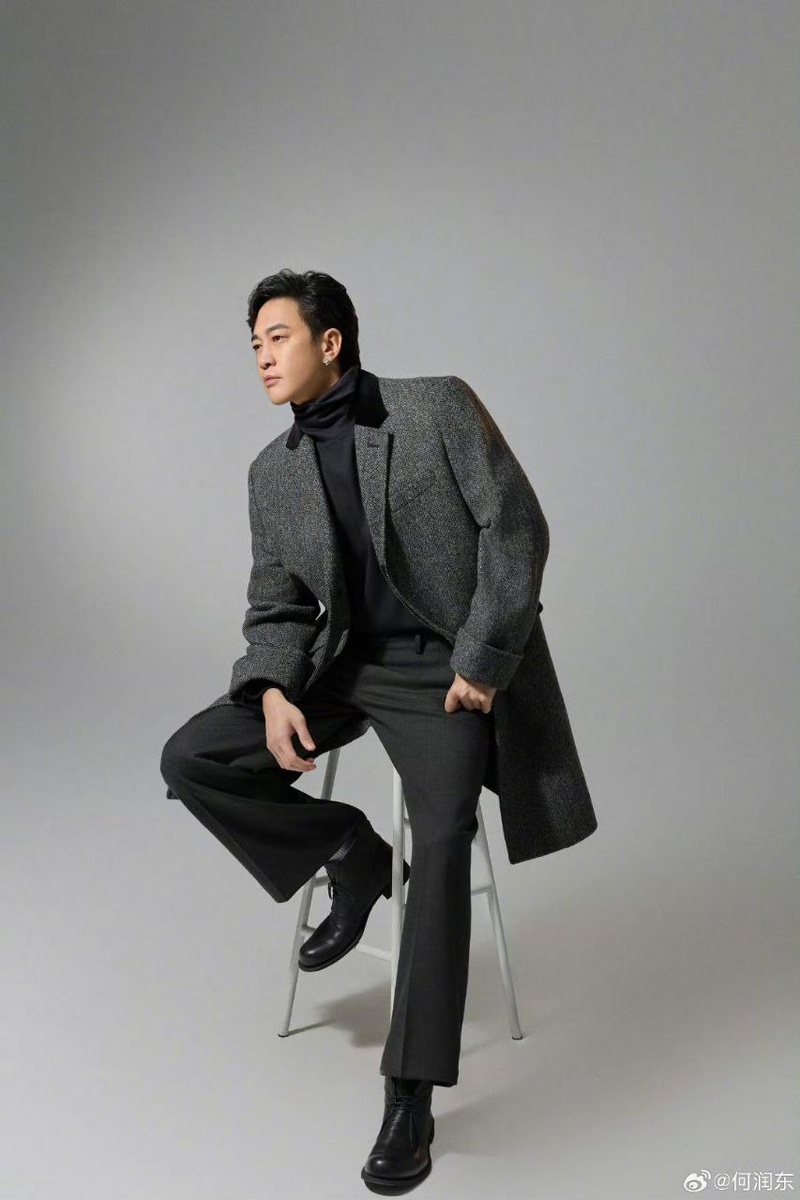 Актёр Питер Хо, 49 лет. Листайте галерею...