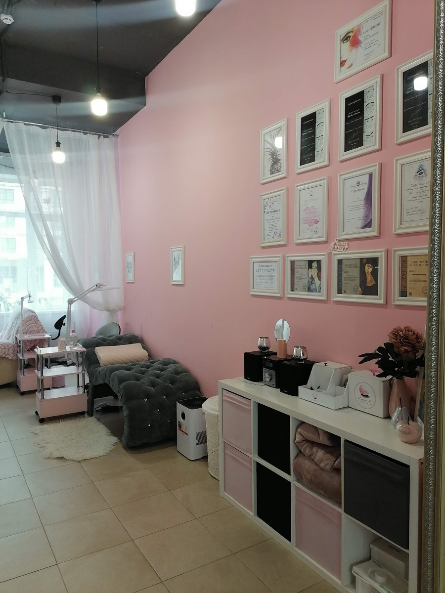 Мытищи, Астрахова 10. Ресницы №1.