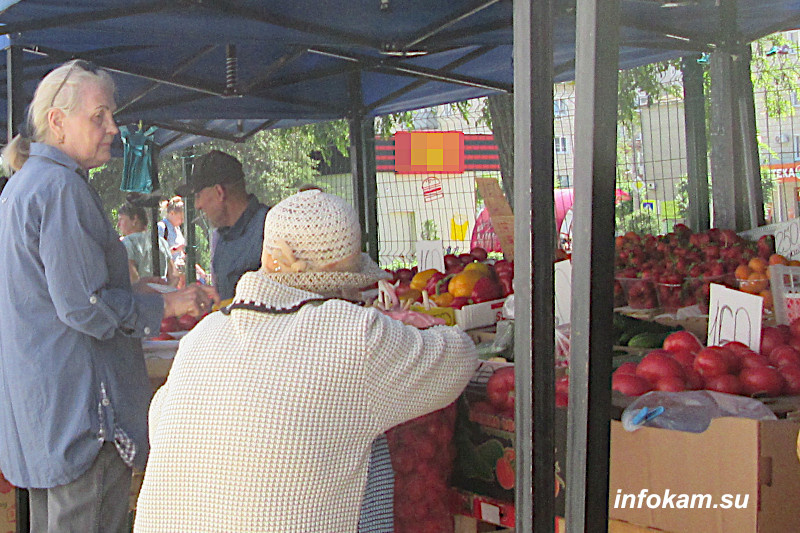    На рынке «у "Победы"»