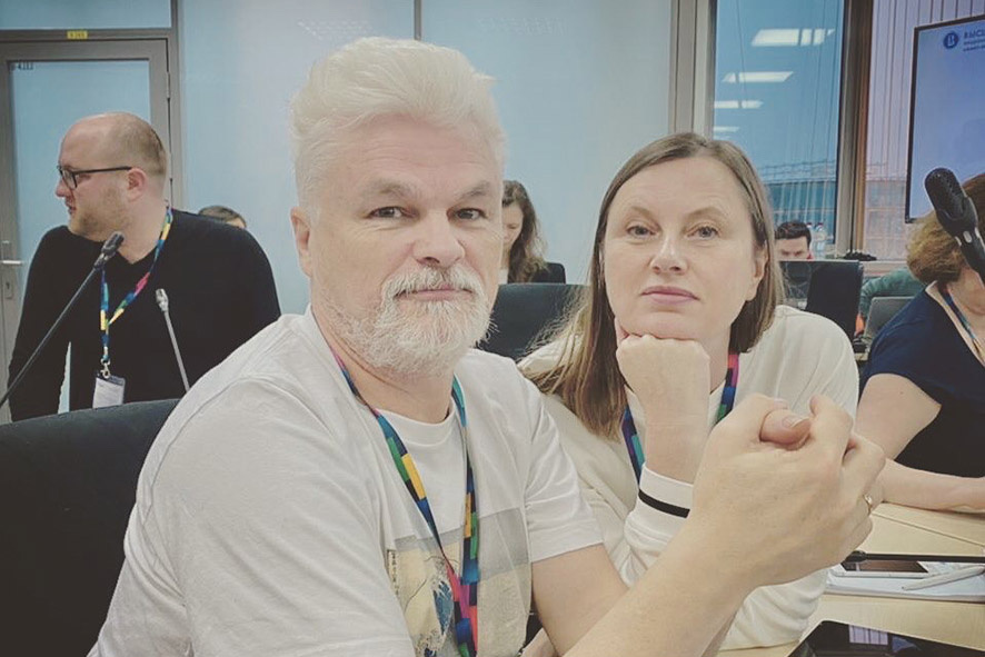 Александр и Ольга Юминовы на конференции, посвящённой проектной деятельности