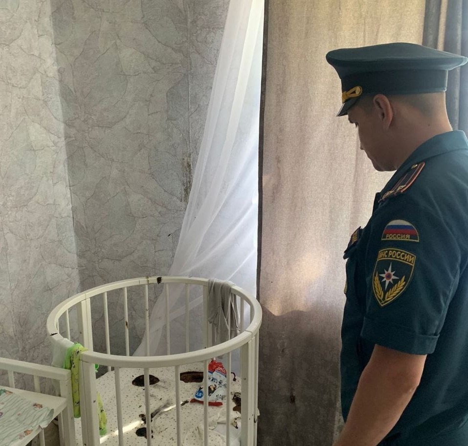 Квартира, где всё случилась. Фото: МЧС