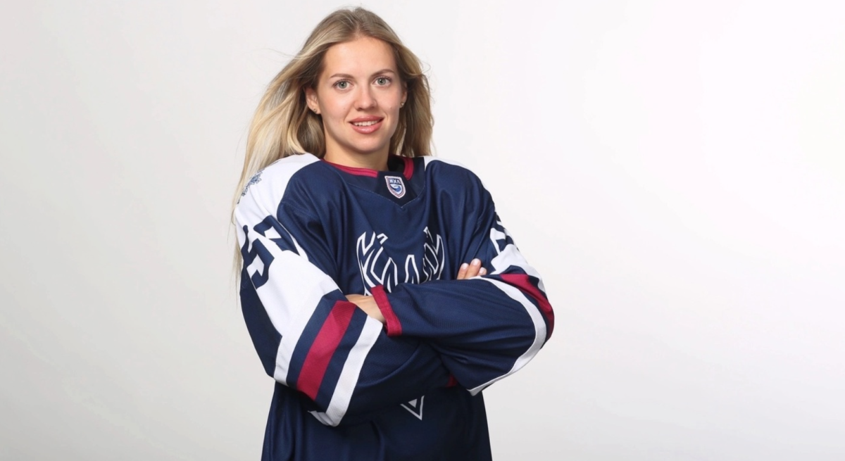    Елена Зарипова входит в число лучших хоккеисток ЖХЛ