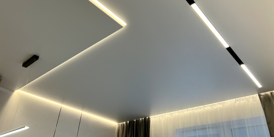 Секрет идеальной подсветки карнизов: 3 правила, которые преображают интерьер