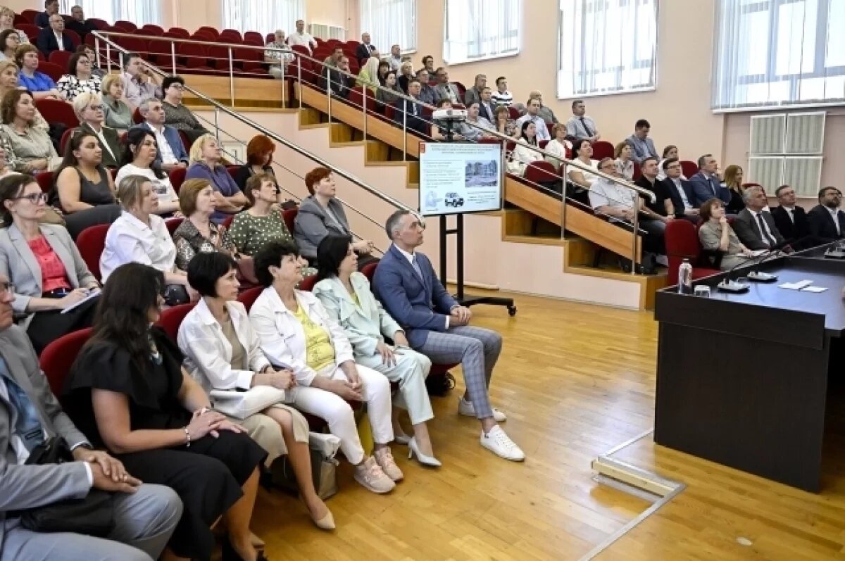    Игорь Руденя провел расширенное заседание Совета главных врачей