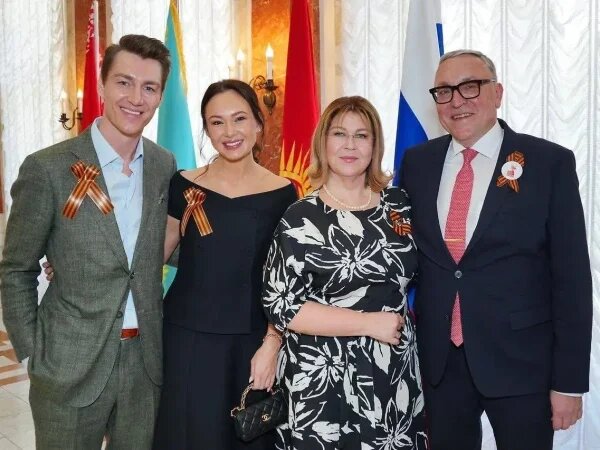    Алексей Воробьев рядом с женой. Фото: КП