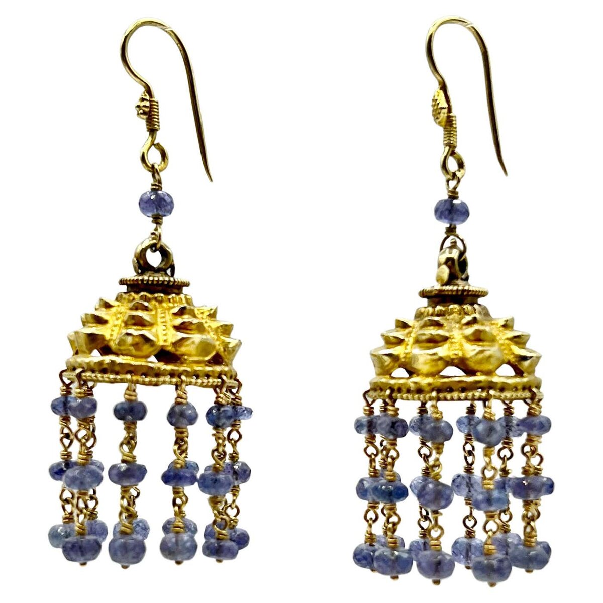 Серьги с танзанитами на золоте 18к. Период - 1940 гг - Индия