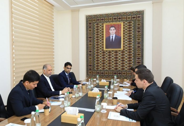 Встреча представителей группы компаний Maha из Пакистана и Торгово-промышленной палаты Туркменистана, 24 мая 2025 года (Фото: Торгово-промышленная палата Туркменистана)