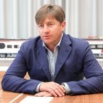 О разработке новой платформы пассажирских поездов с технологией push-pull, которая ранее не использовалась в России, в интервью РИА Новости в июле 2023 года рассказывал гендиректор российского производителя «Трансмашхолдинг» (ТМХ) Кирилл Липа: