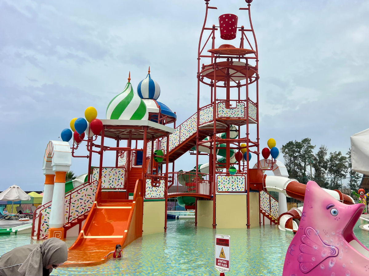 Детские горки в отеле Kremlin Palace 