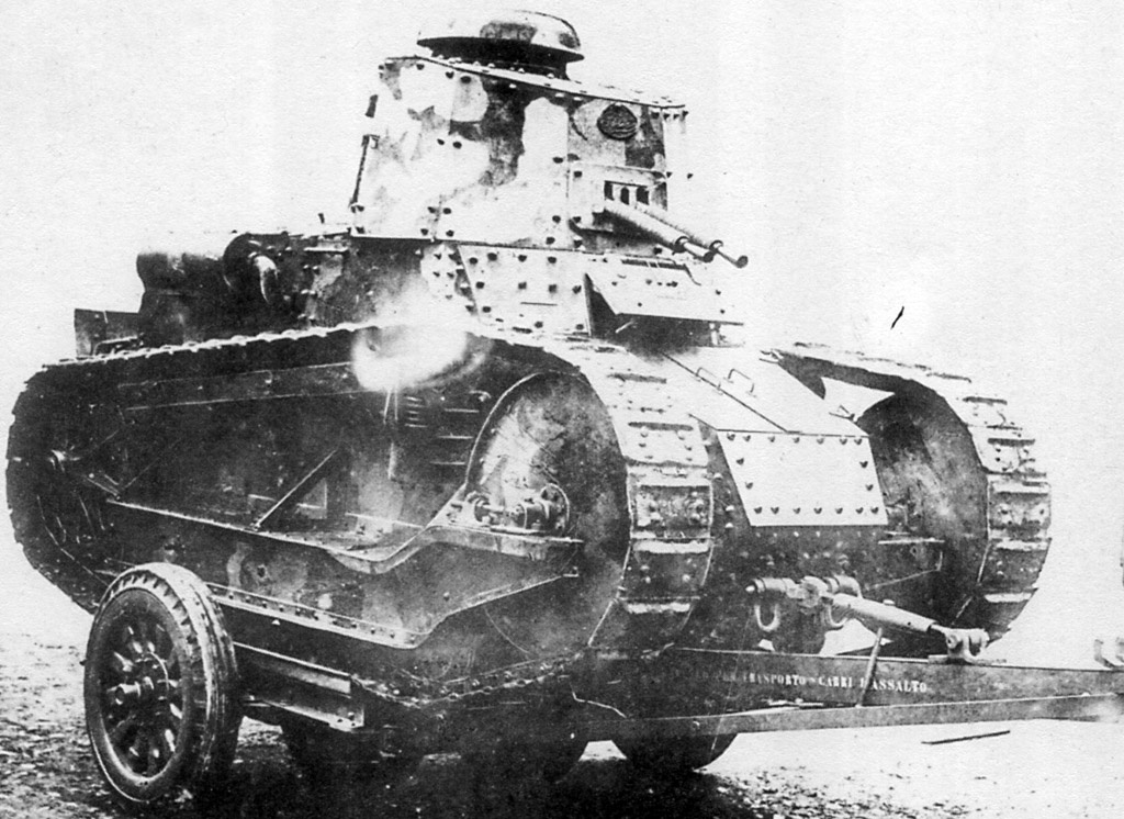 Опытный образец FIAT 3000 на транспортном прицепе.